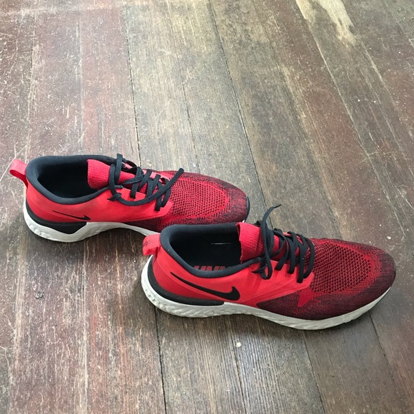 Nike Odyssey React Flyknit sneakers - Picture 4 of 6